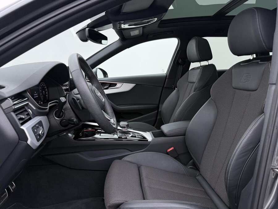 Audi A4 Avant 35 TFSI S-Line Competition