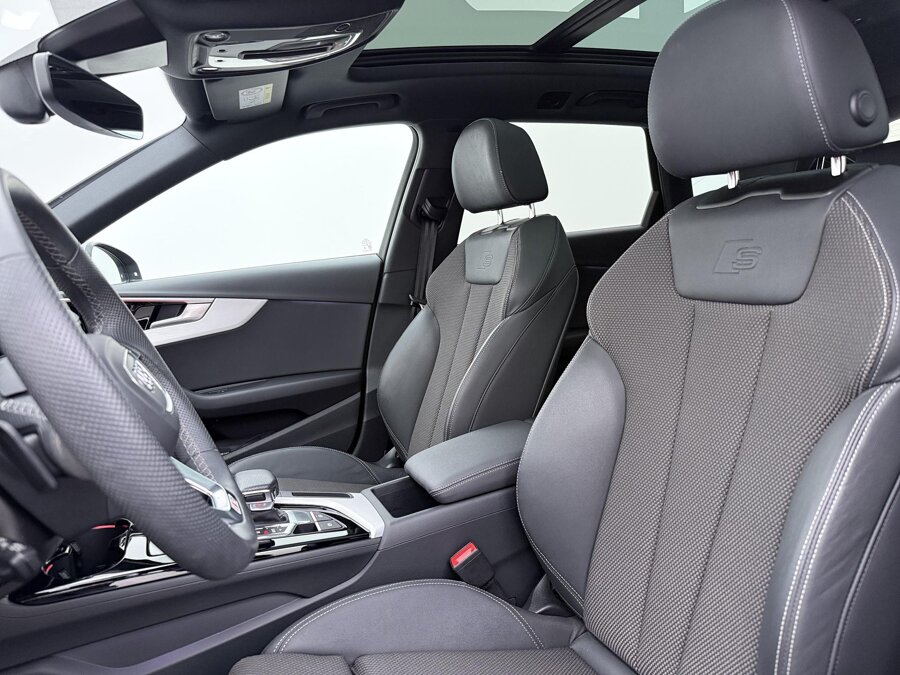 Audi A4 Avant 35 TFSI S-Line Competition