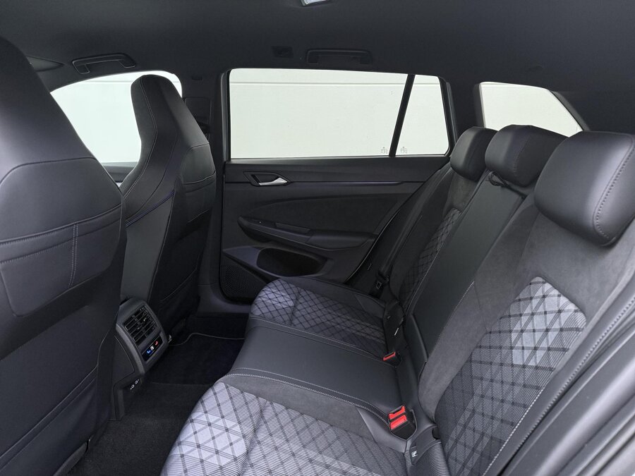 Volkswagen Golf Variant 1.5 eTSI R-Line