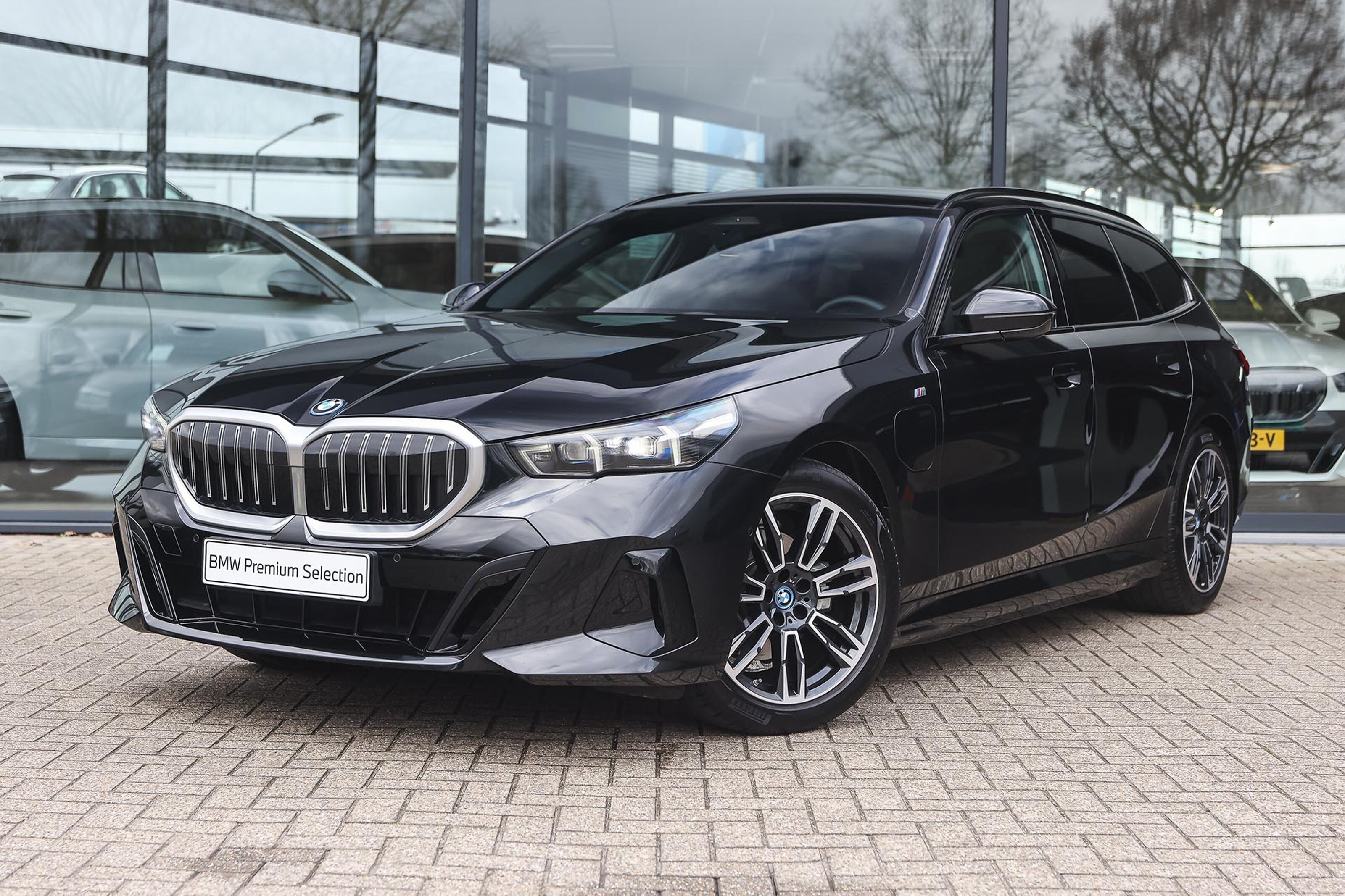 BMW 5 Serie Touring 530e M Sport Automaat