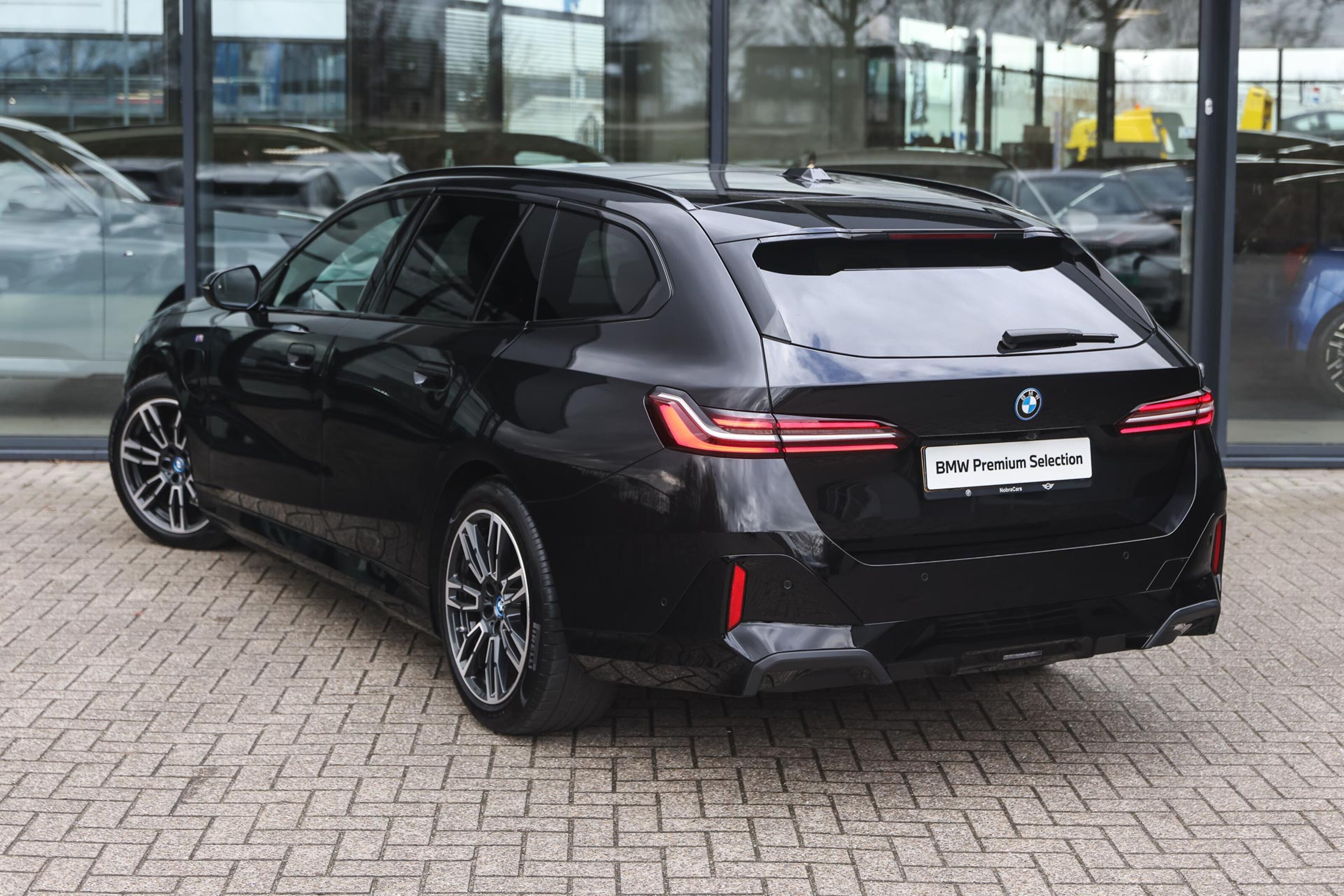 BMW 5 Serie Touring 530e M Sport Automaat