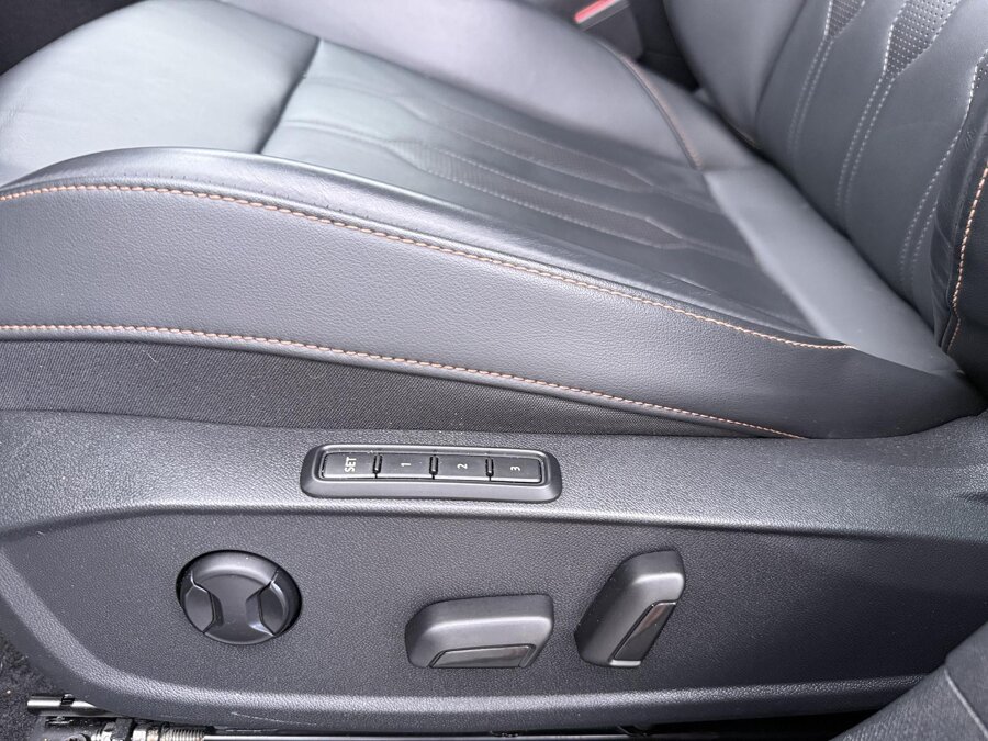 CUPRA Formentor 1.4 e-Hybrid Business