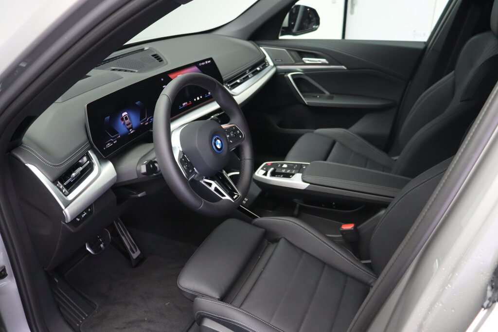 BMW X1 8