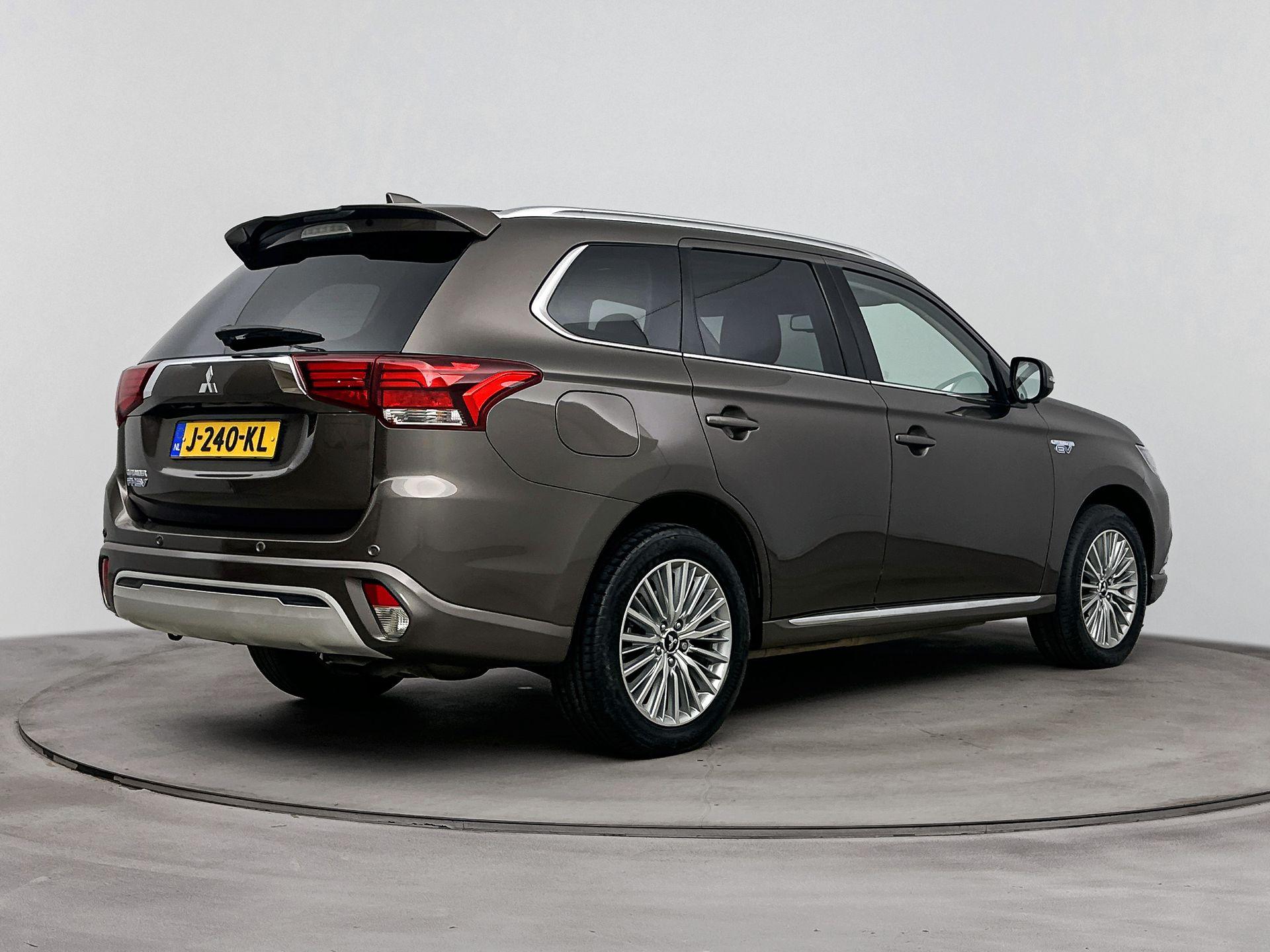 Mitsubishi Outlander 2.4 PHEV INTENSE+ - Afbeelding 2