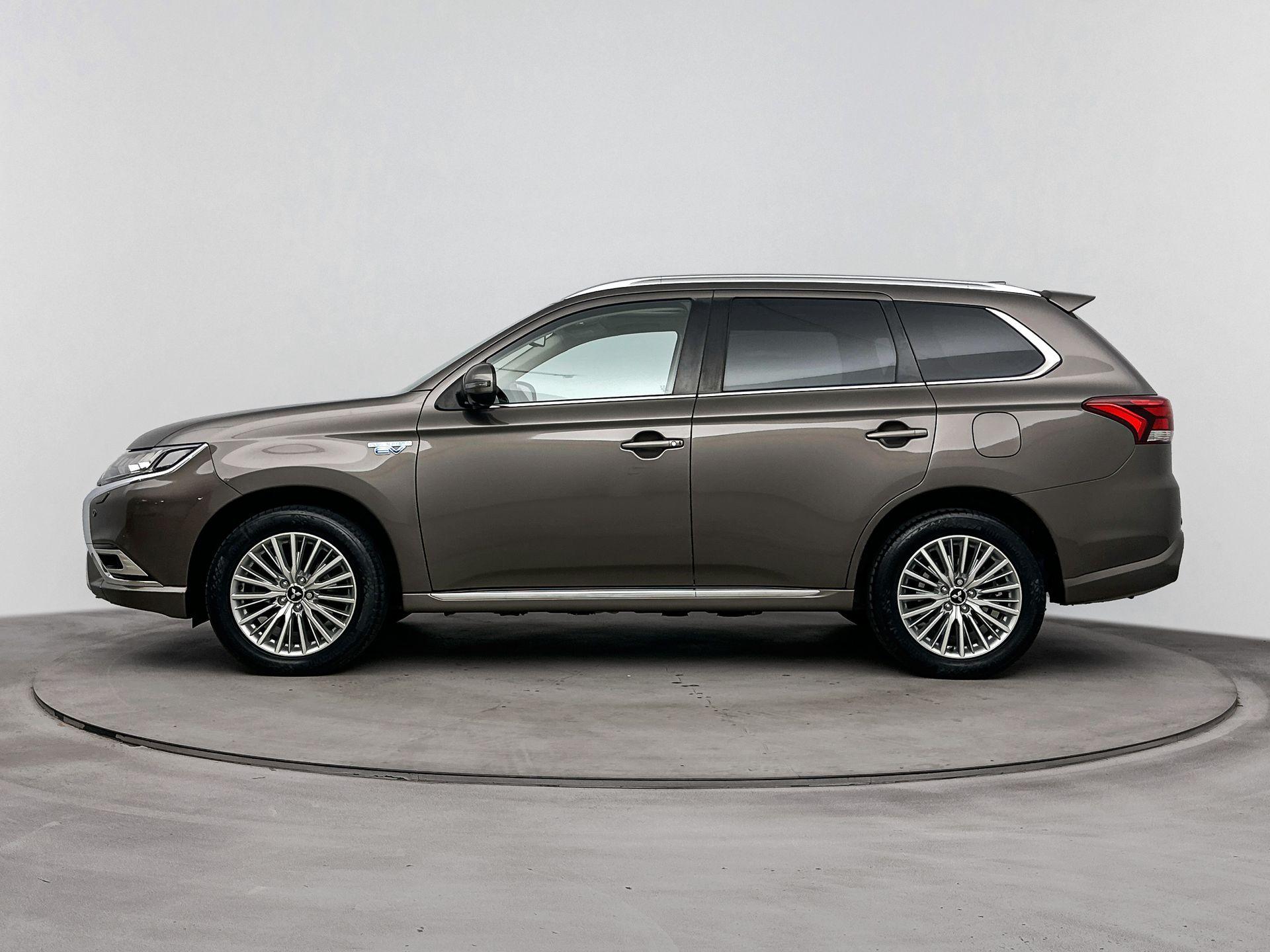 Mitsubishi Outlander 2.4 PHEV INTENSE+ - Afbeelding 3