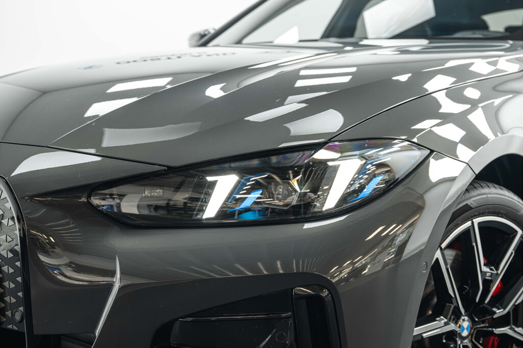 BMW i4 7
