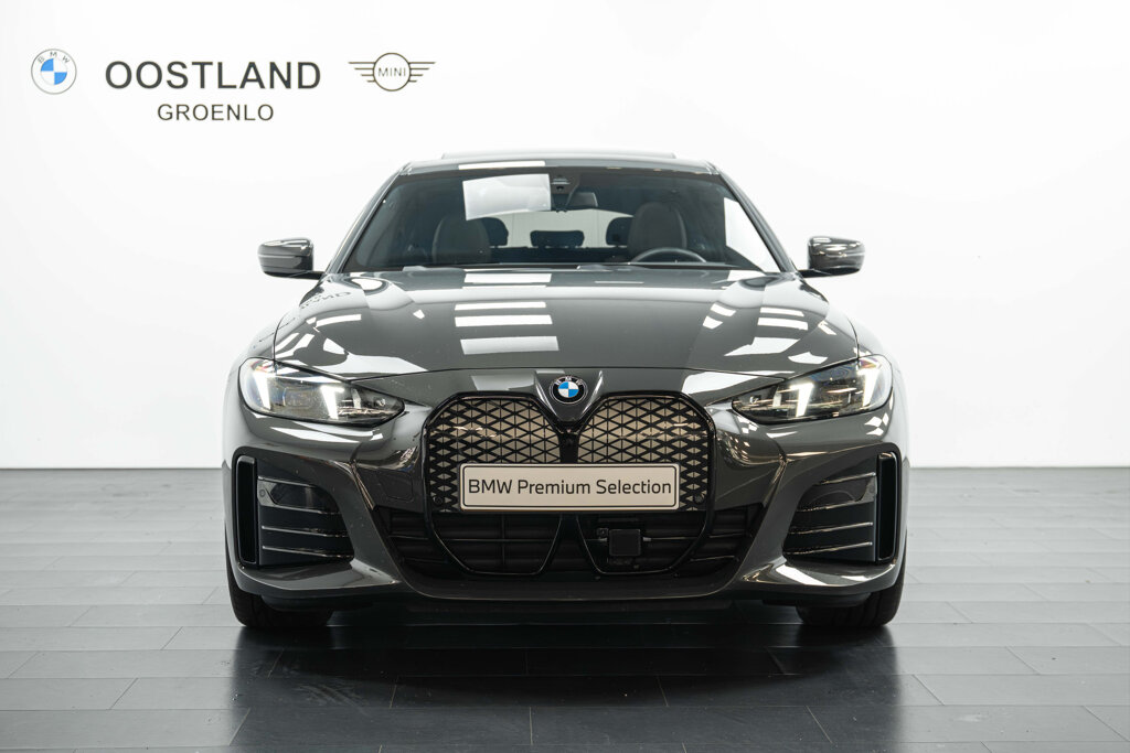 BMW i4 10