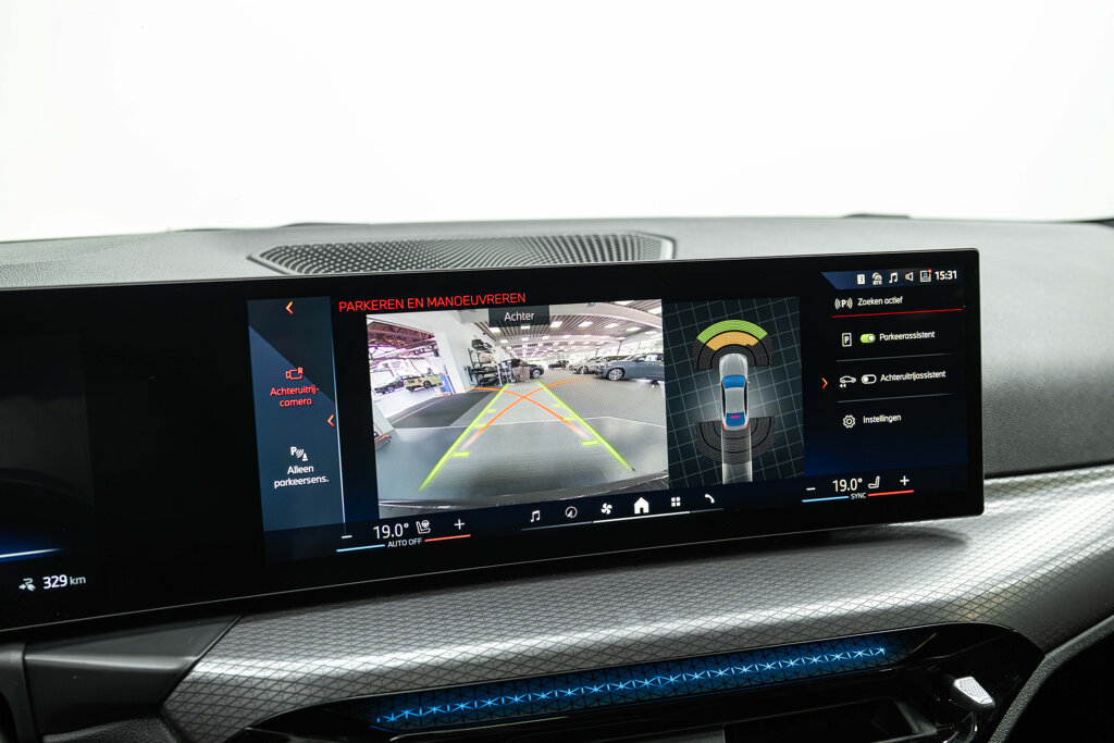 BMW i4 20
