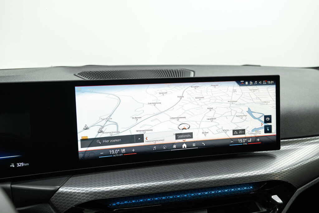 BMW i4 21