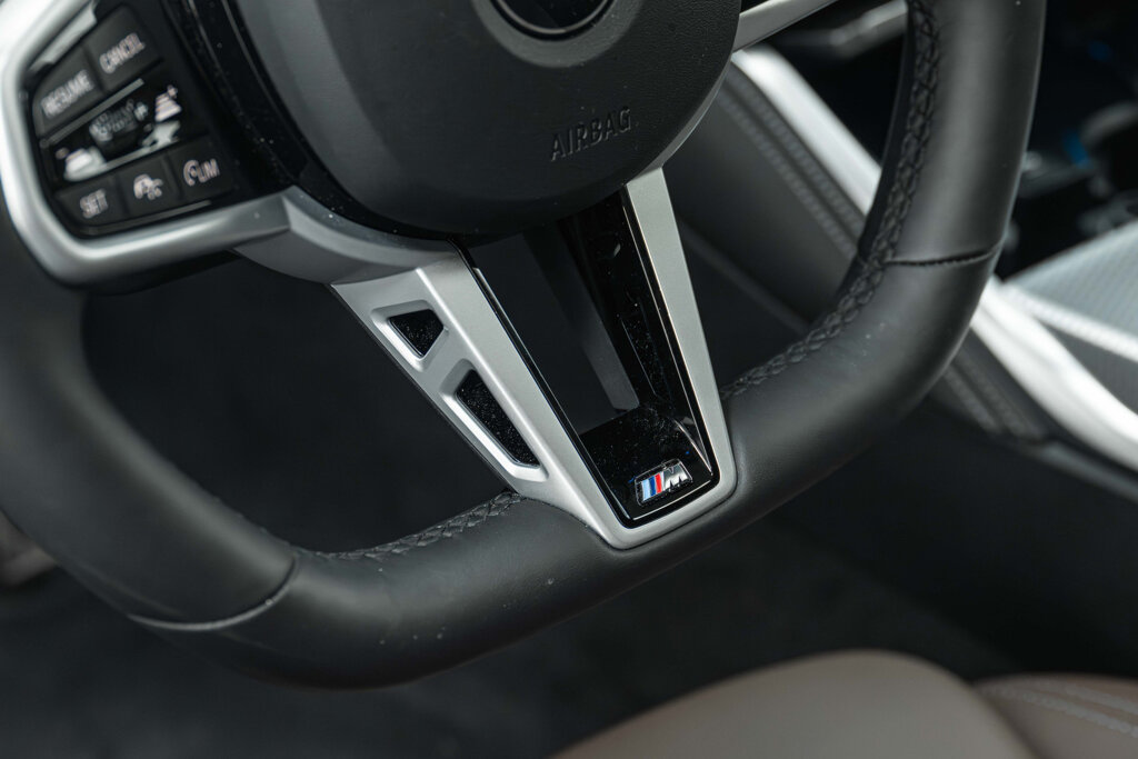 BMW i4 31