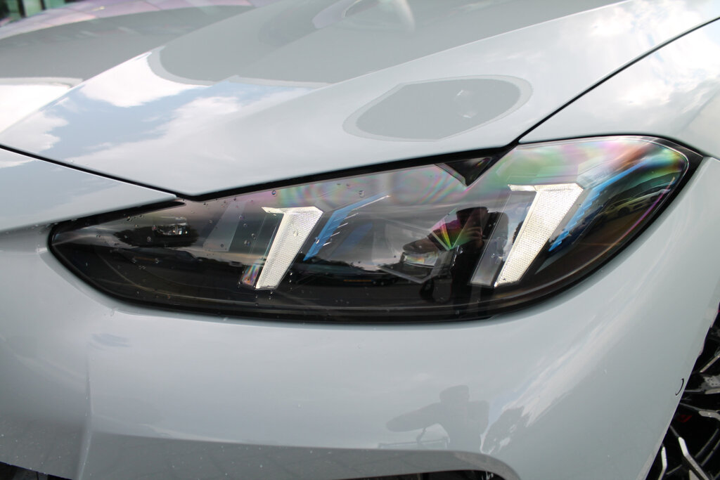 BMW i4 12