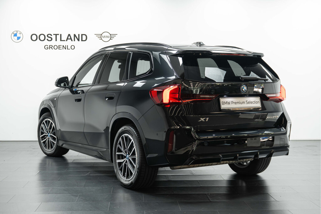 BMW X1 40