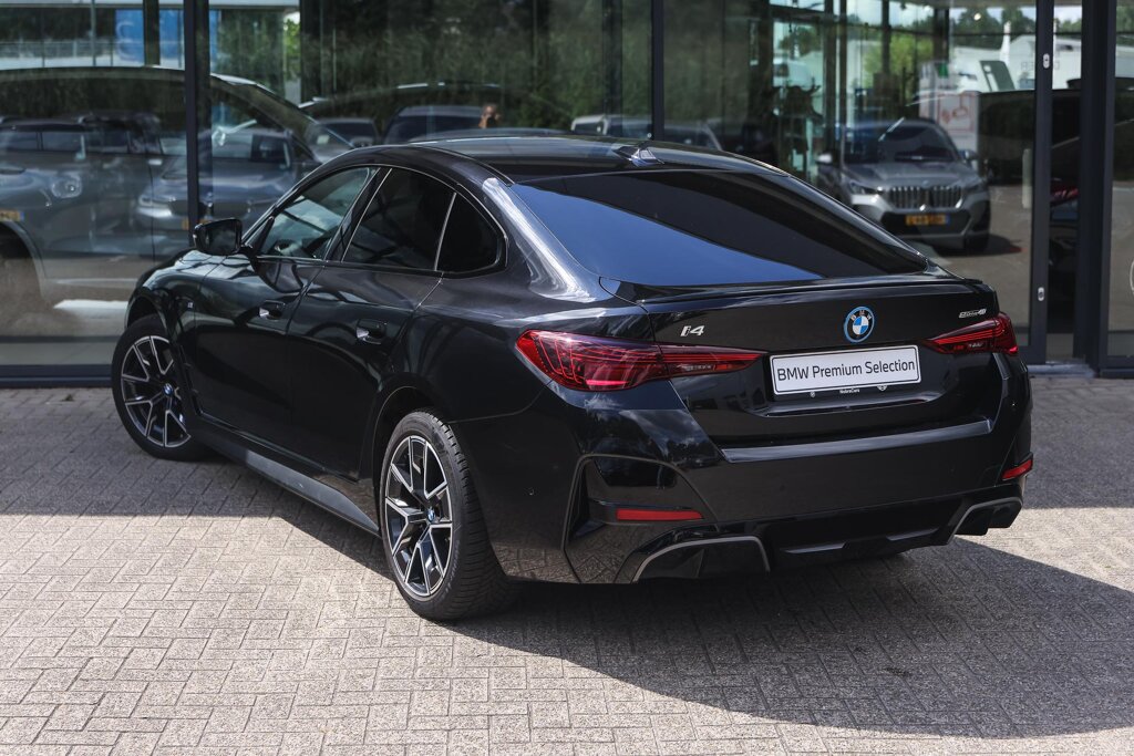BMW i4 2