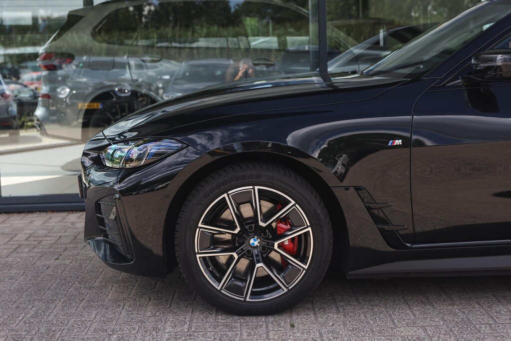 BMW i4 4
