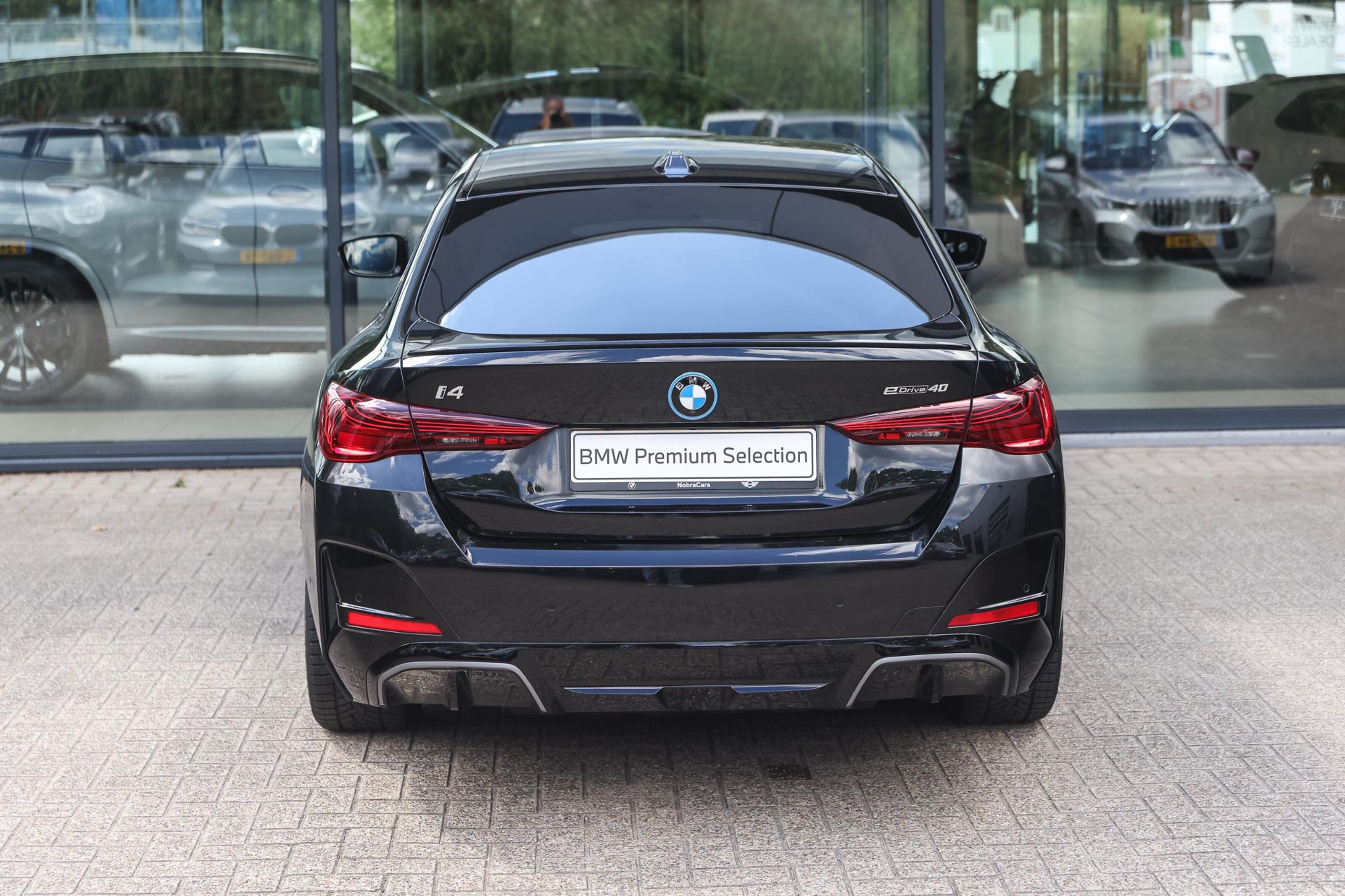 BMW i4 6