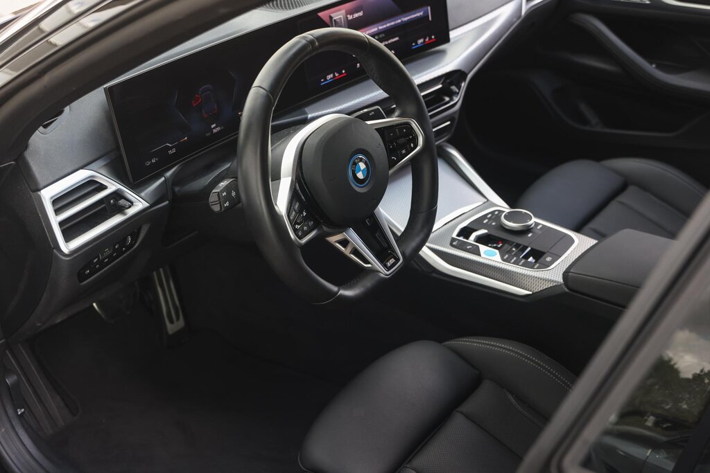 BMW i4 9