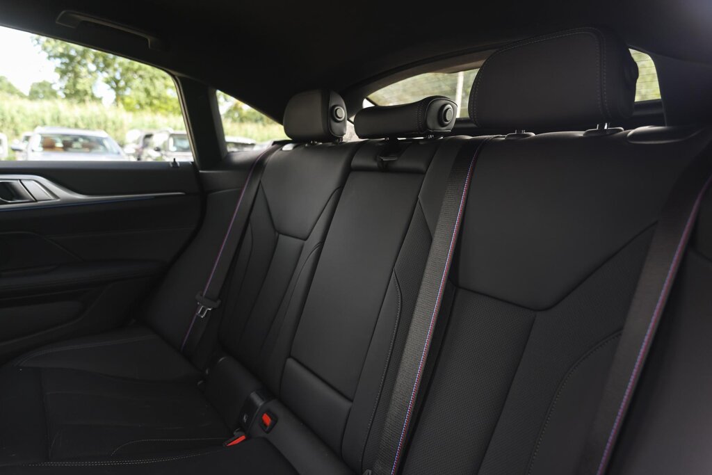 BMW i4 11