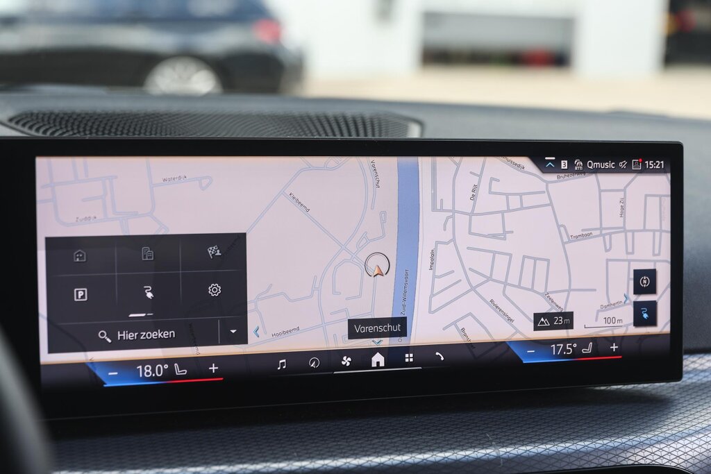 BMW i4 19