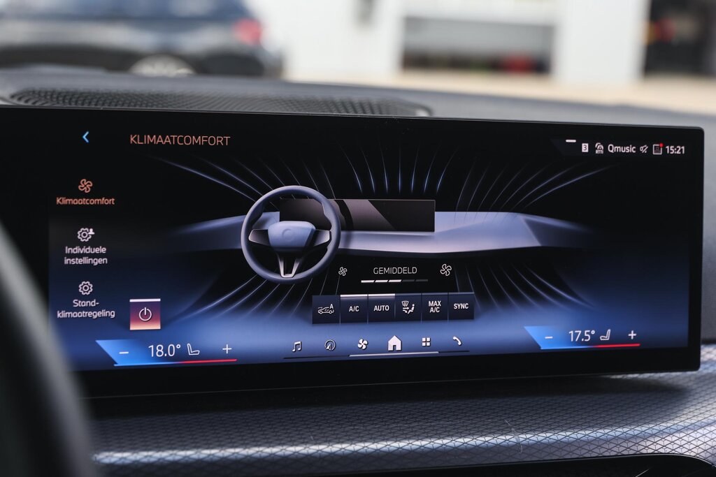 BMW i4 20