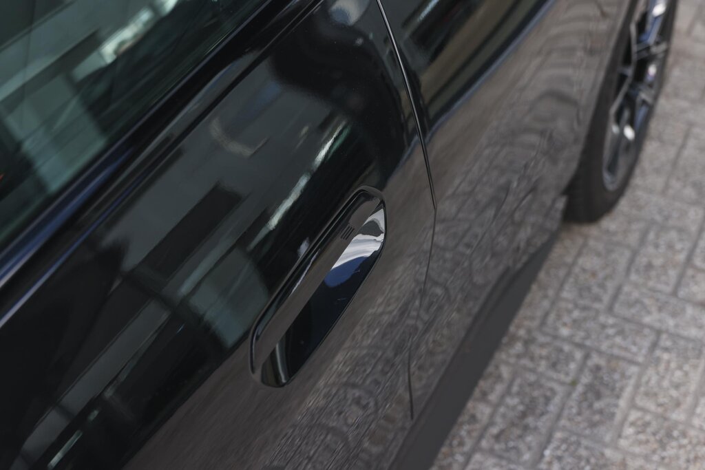 BMW i4 27