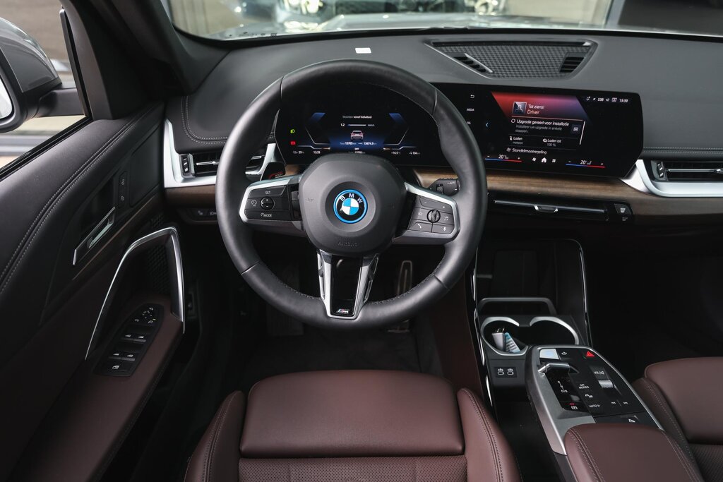 BMW iX1 3