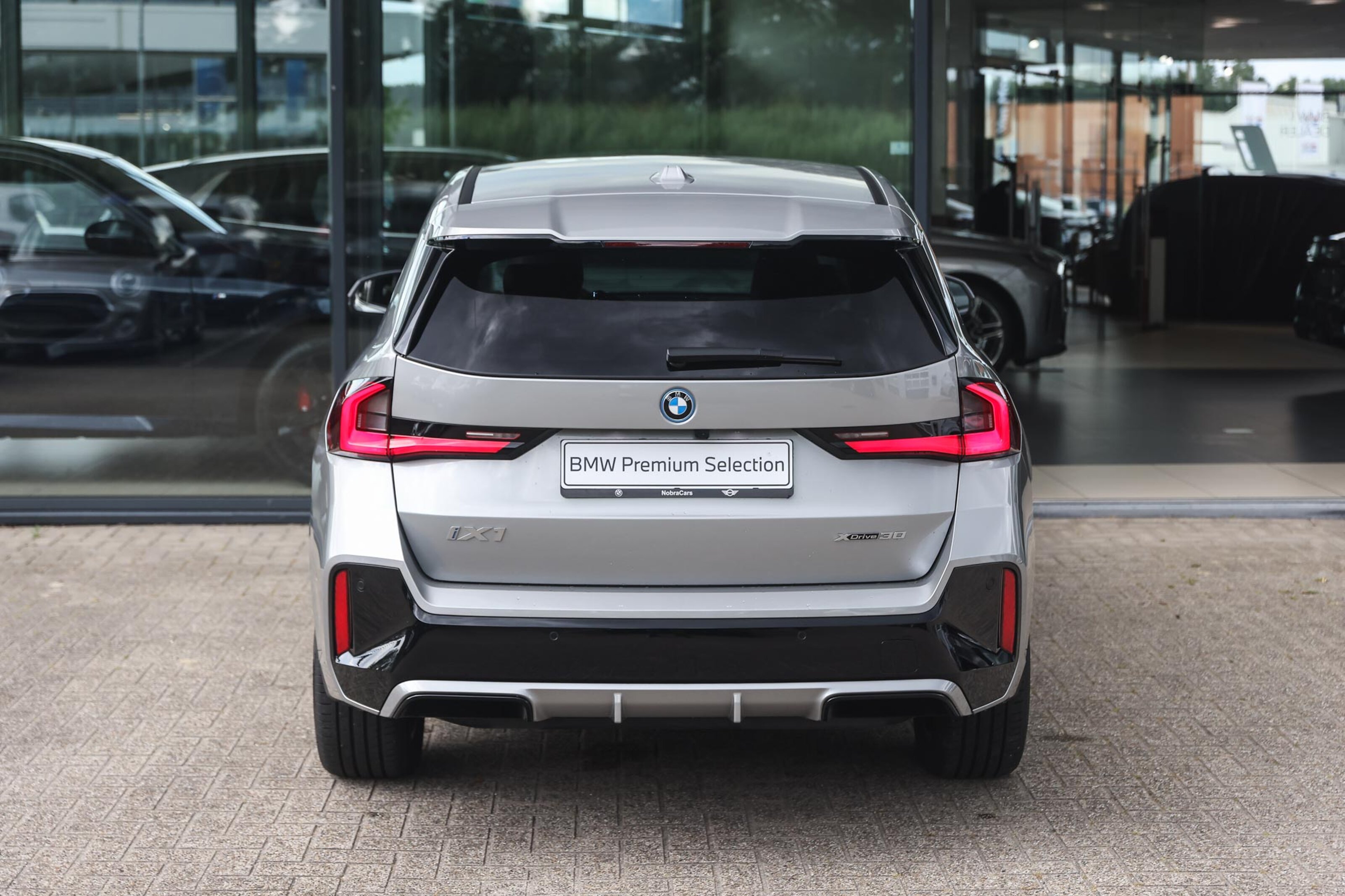 BMW iX1 6