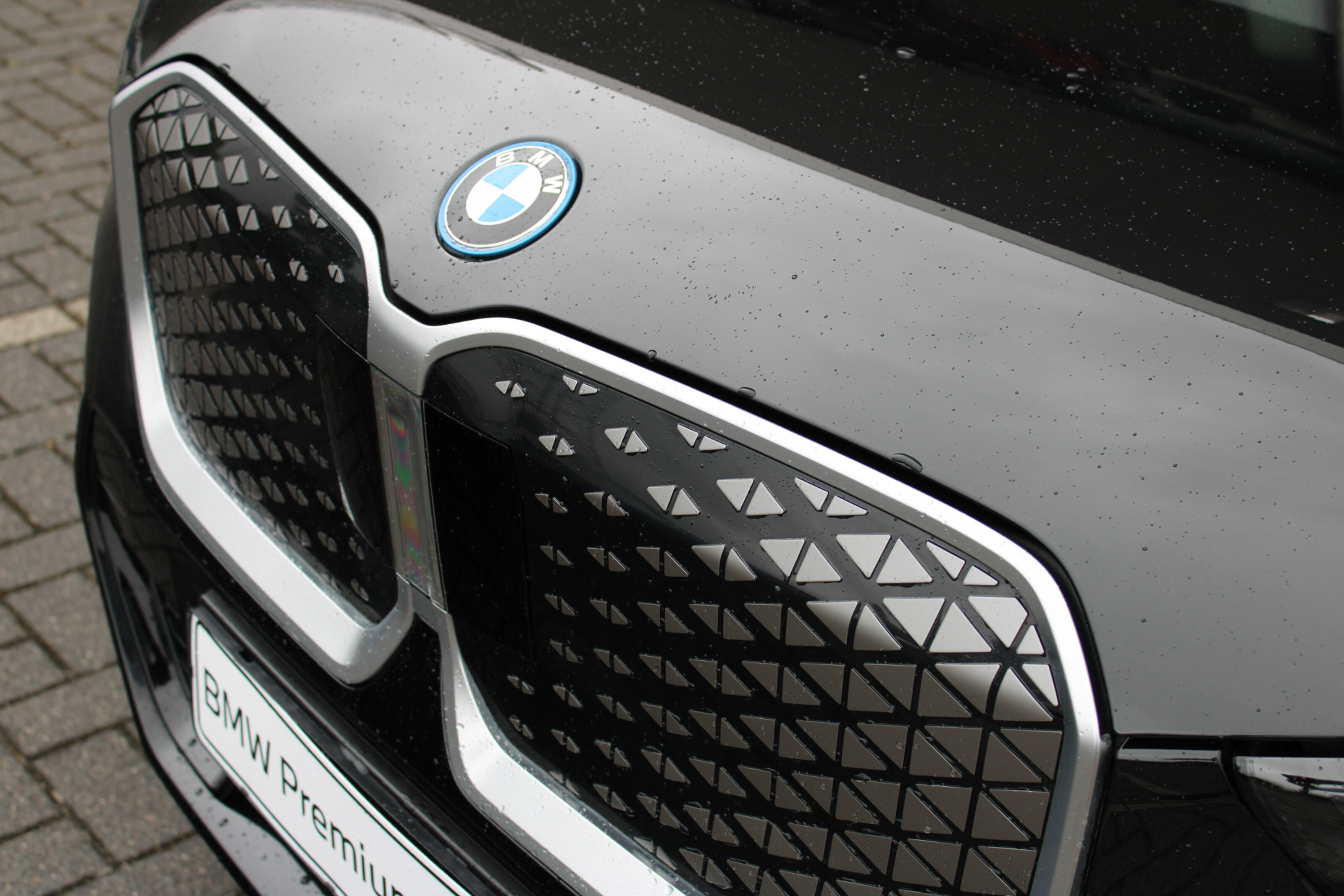 BMW iX1 6