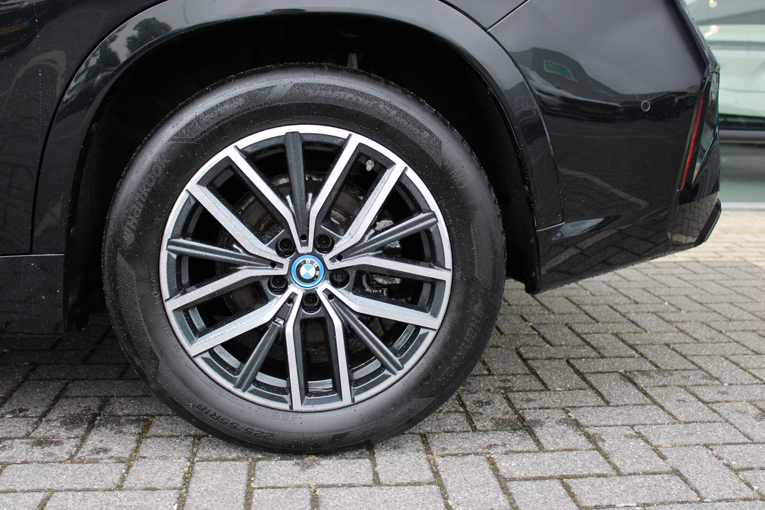 BMW iX1 9