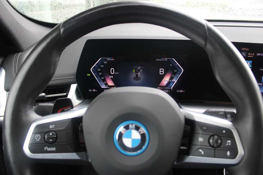 BMW iX1 20