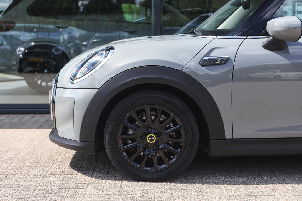 MINI Electric 4