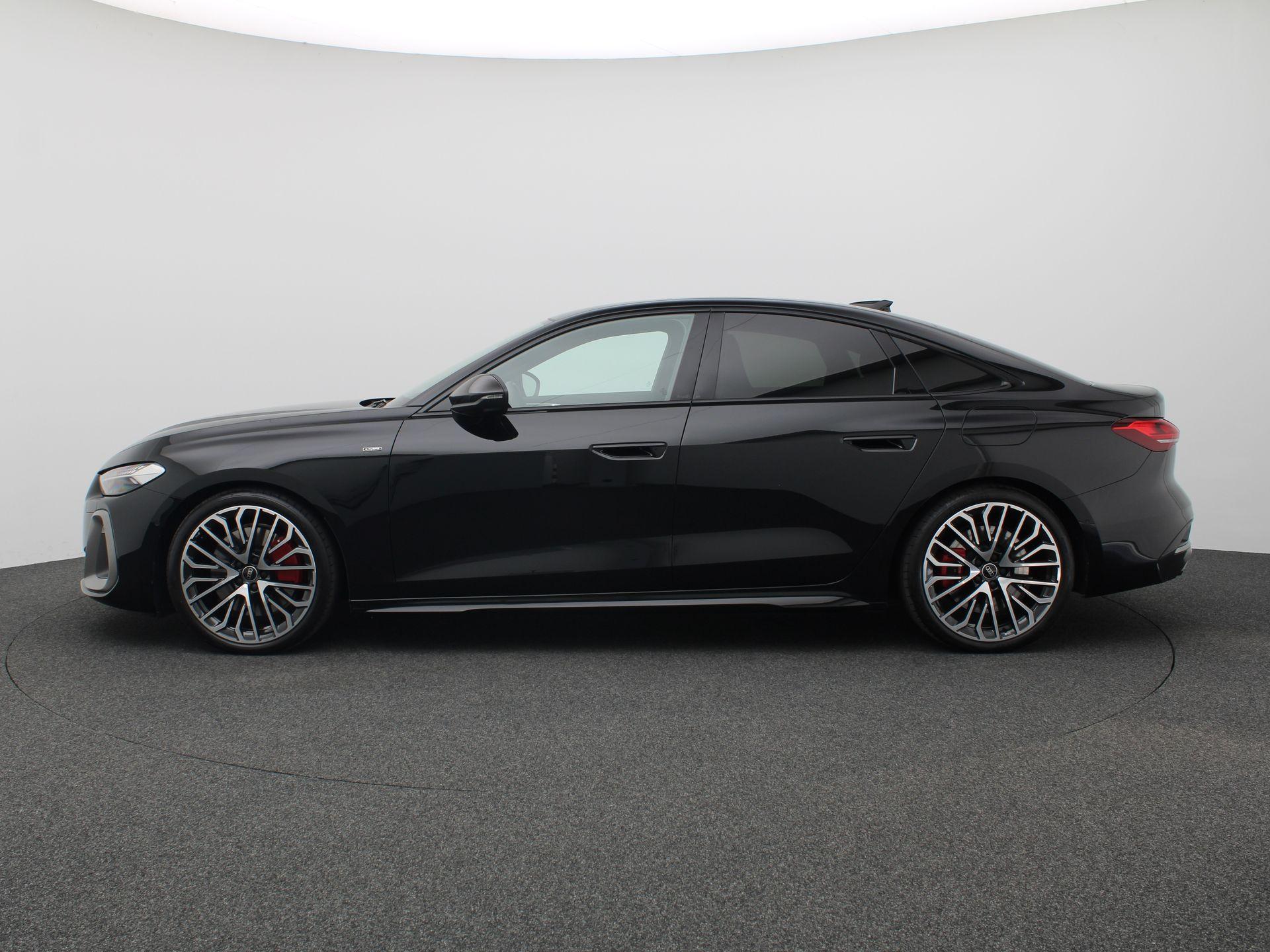 Audi A5 Limousine 2.0 e-hybrid quattro S edition Competition 367PK - Afbeelding 3