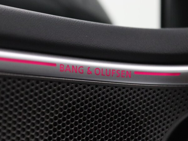Bang & Olufsen Premium Soundsystem met 3D-geluid en hoofdsteunluidsprekers
