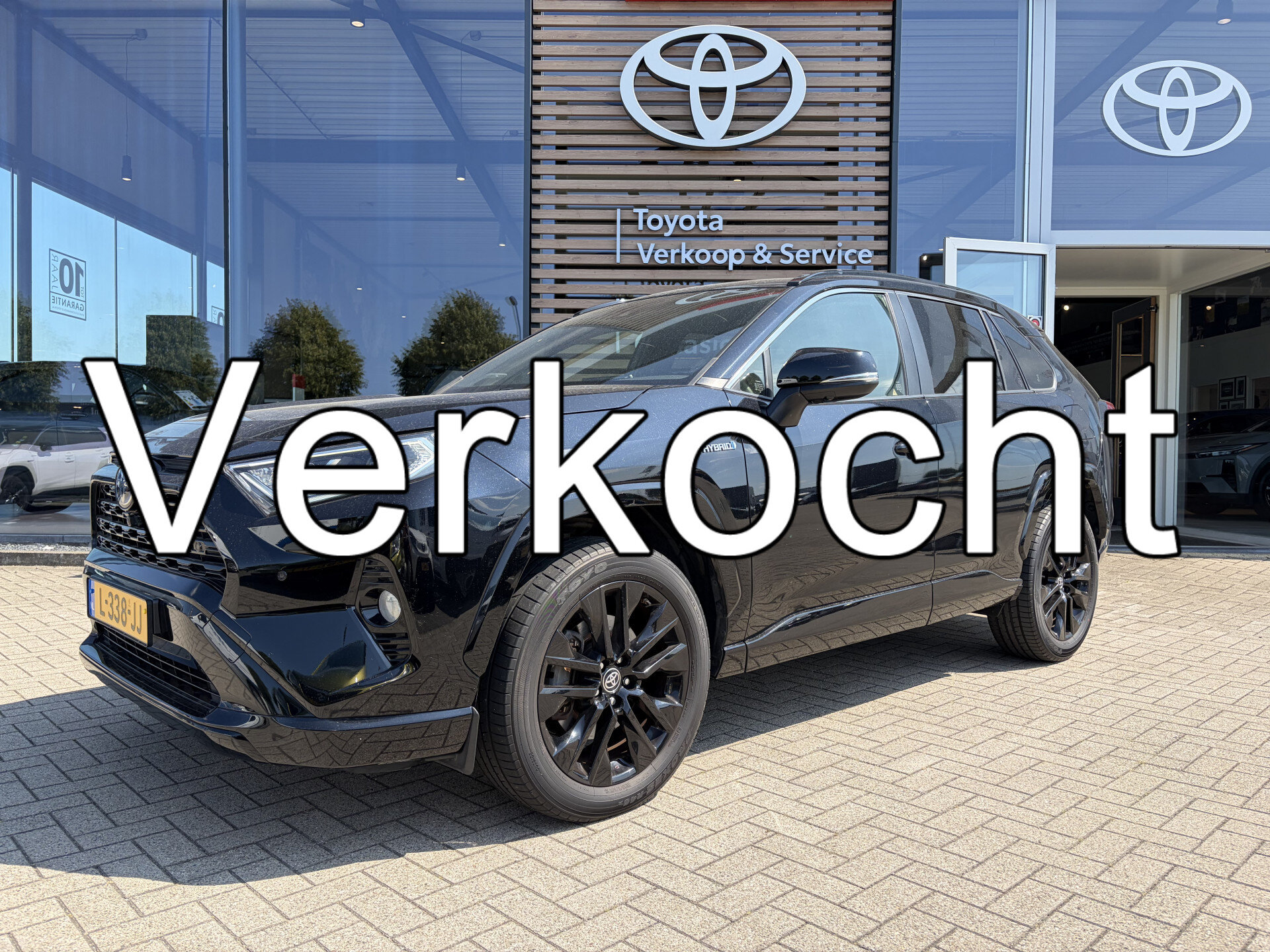 Toyota RAV4 2.5 Hybrid Black Edition Automaat 218pk - Afbeelding 1