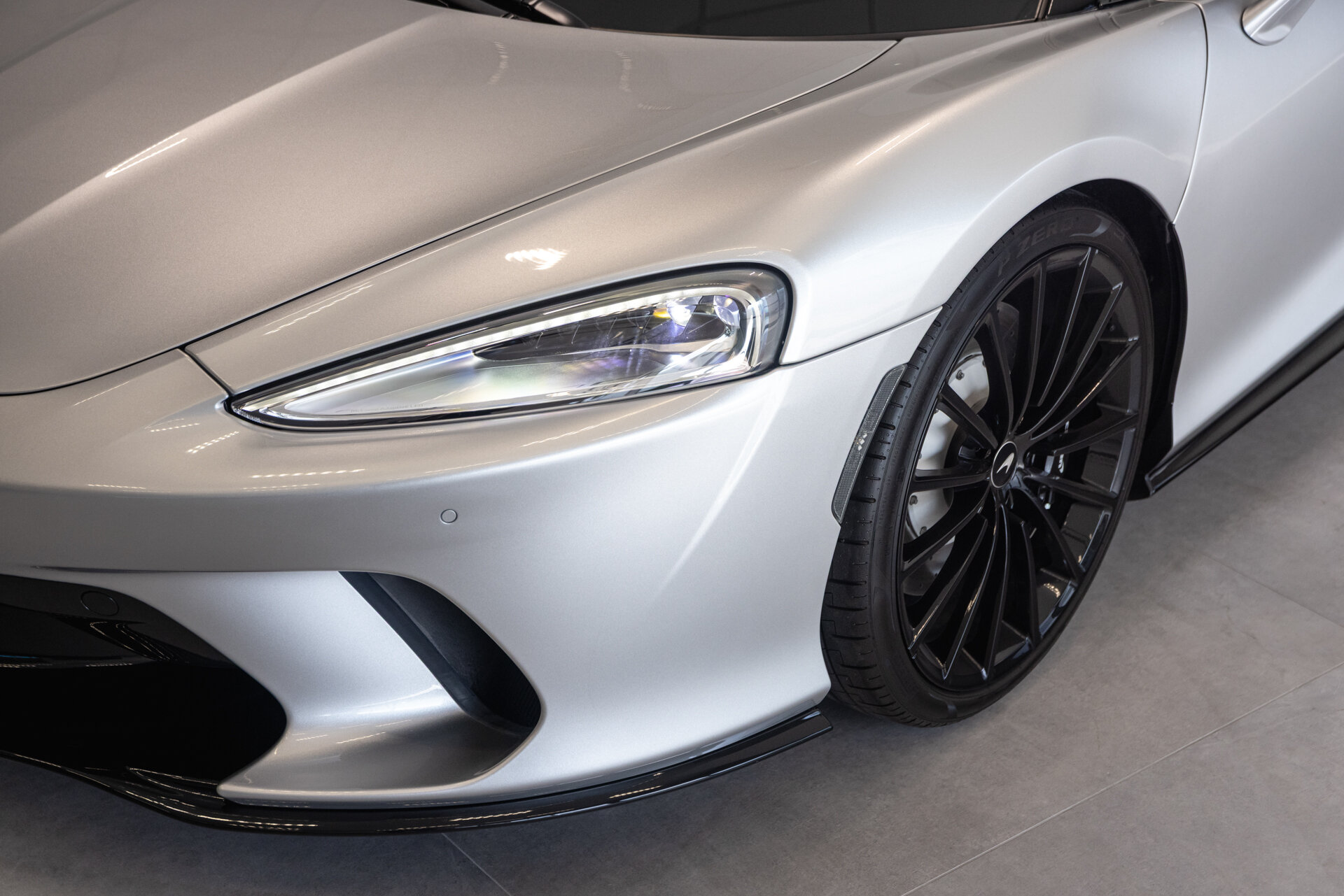 McLaren GT - foto 12