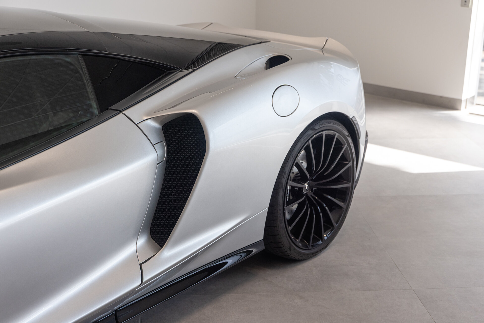 McLaren GT - foto 19