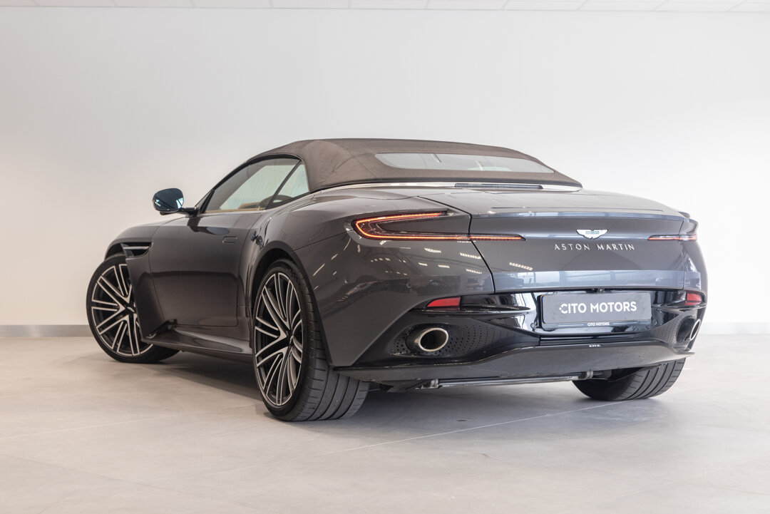 Aston Martin DB12 - foto 6