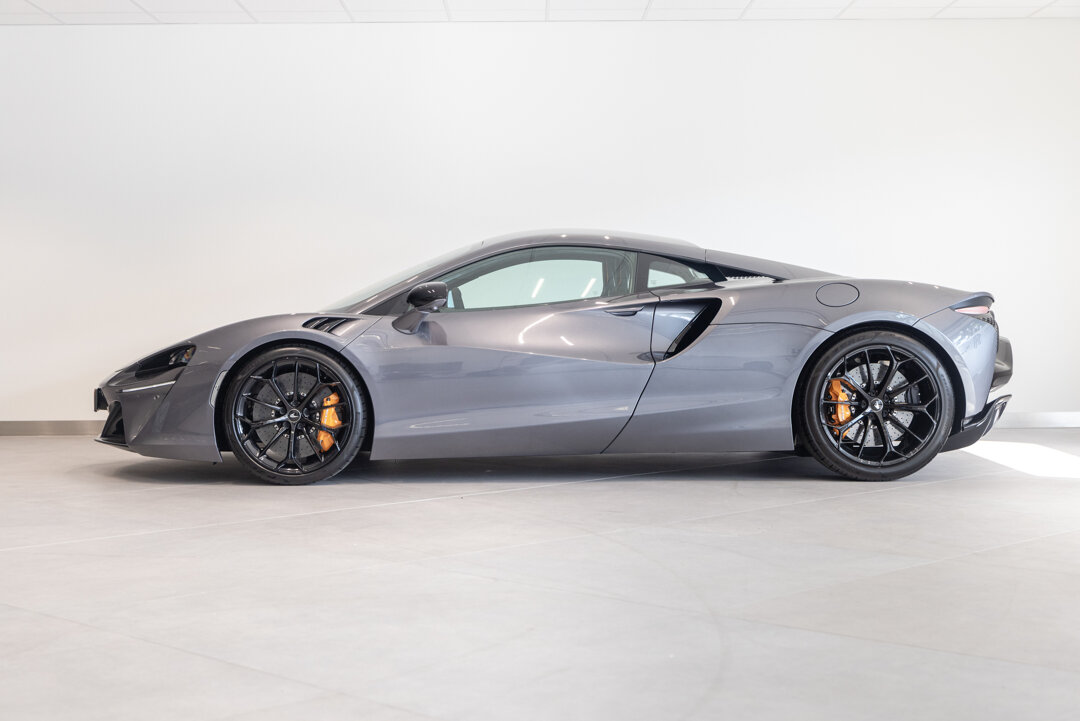 McLaren Artura - foto 5