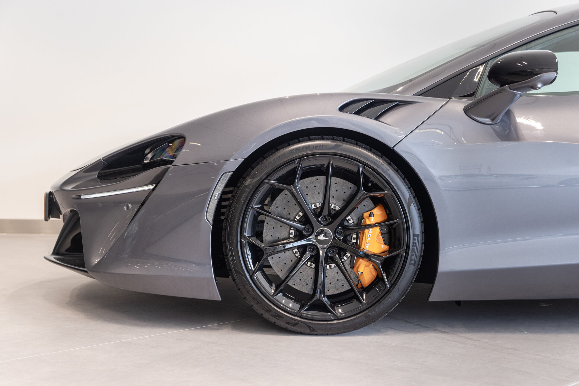 McLaren Artura - foto 10