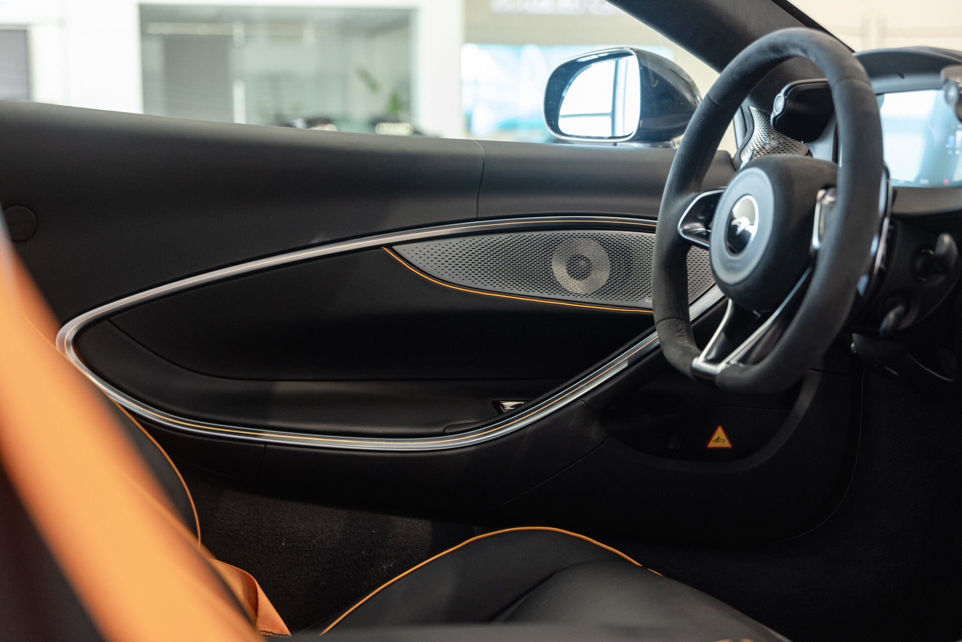 McLaren Artura - foto 12