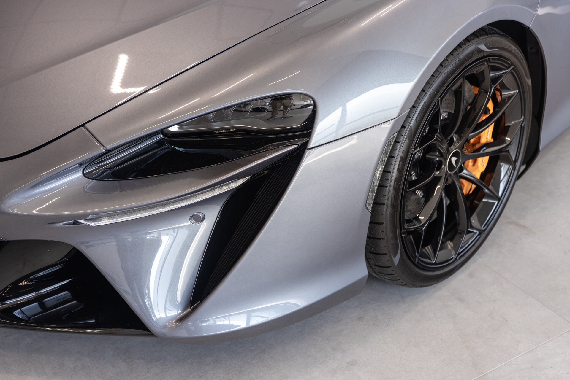 McLaren Artura - foto 15