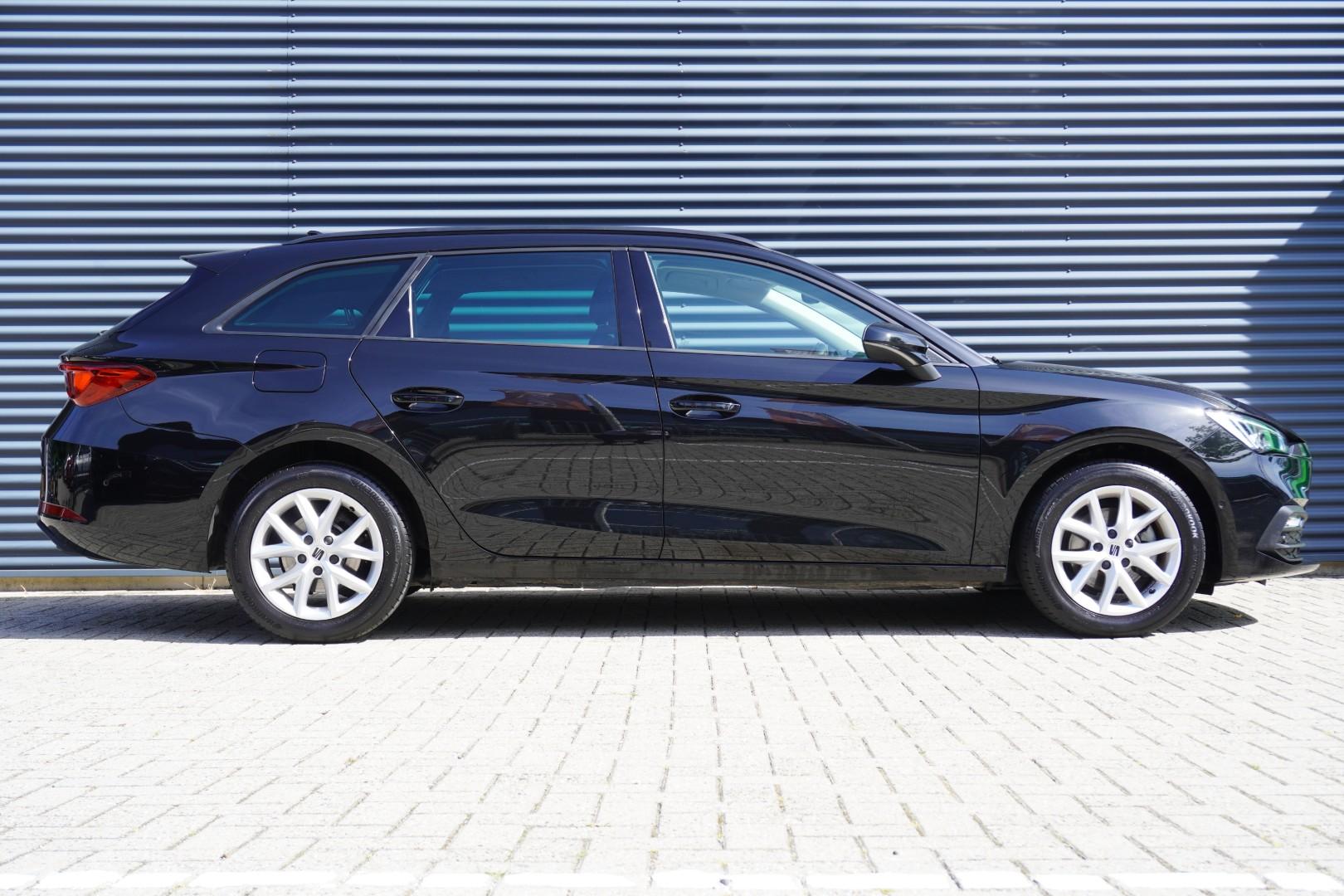 SEAT Leon Sportstourer 1.5 eTSI 150pk Style Business Intense - Afbeelding 3