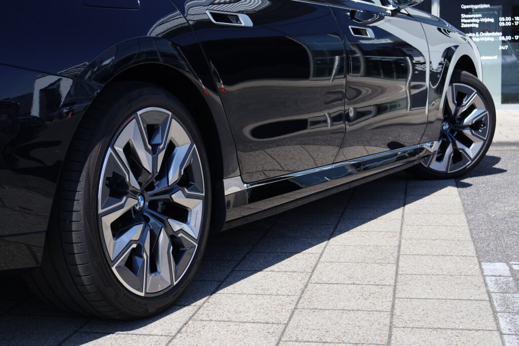 BMW 7 Serie 11