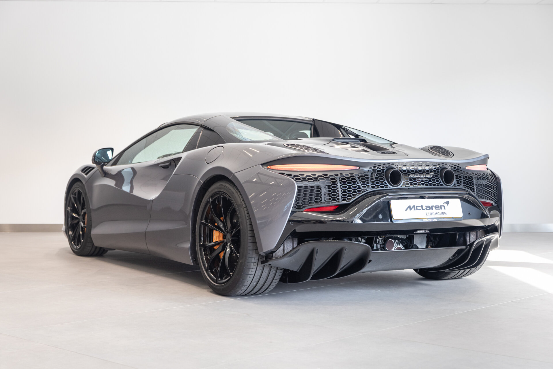 McLaren Artura - foto 6
