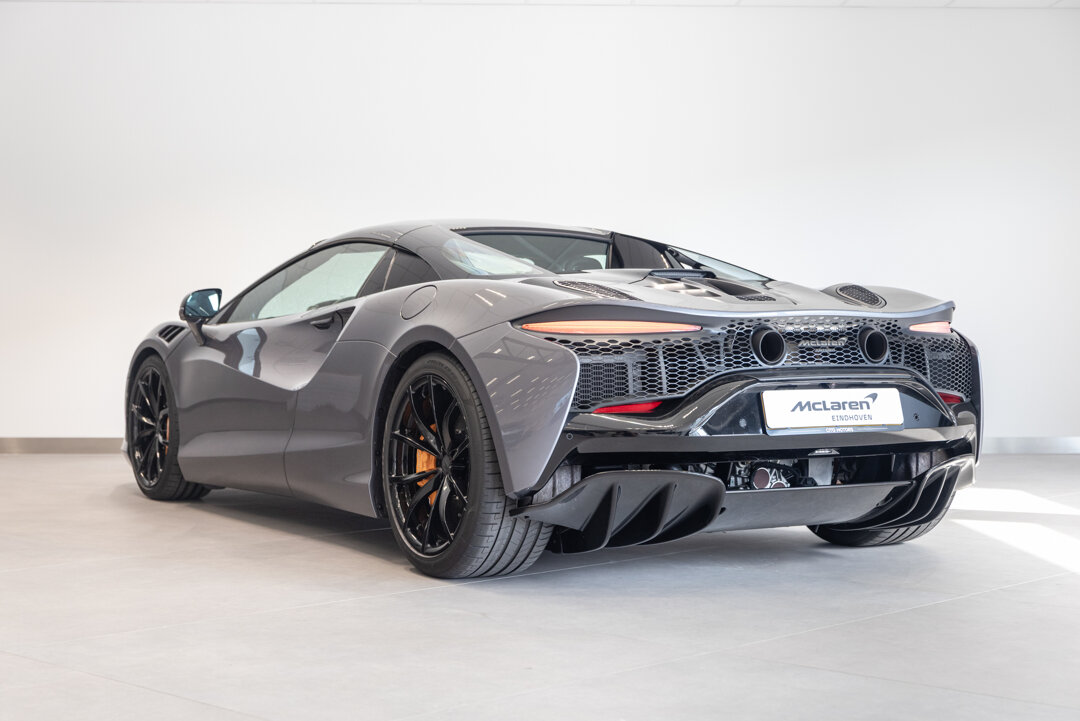 McLaren Artura - foto 6