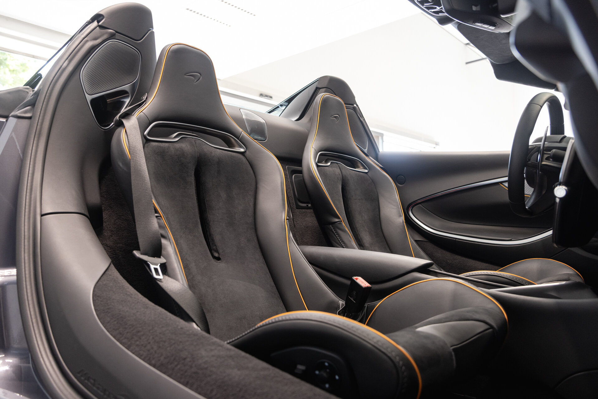 McLaren Artura - foto 8