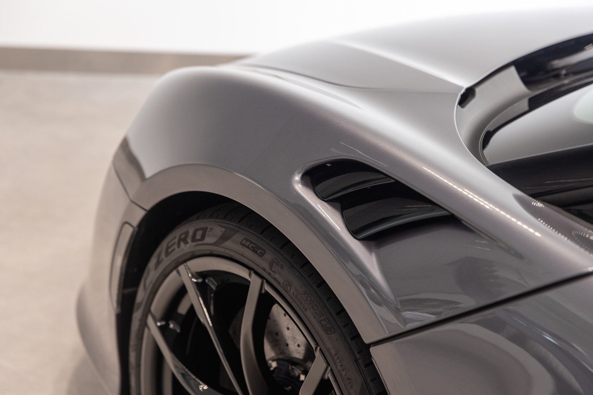 McLaren Artura - foto 19