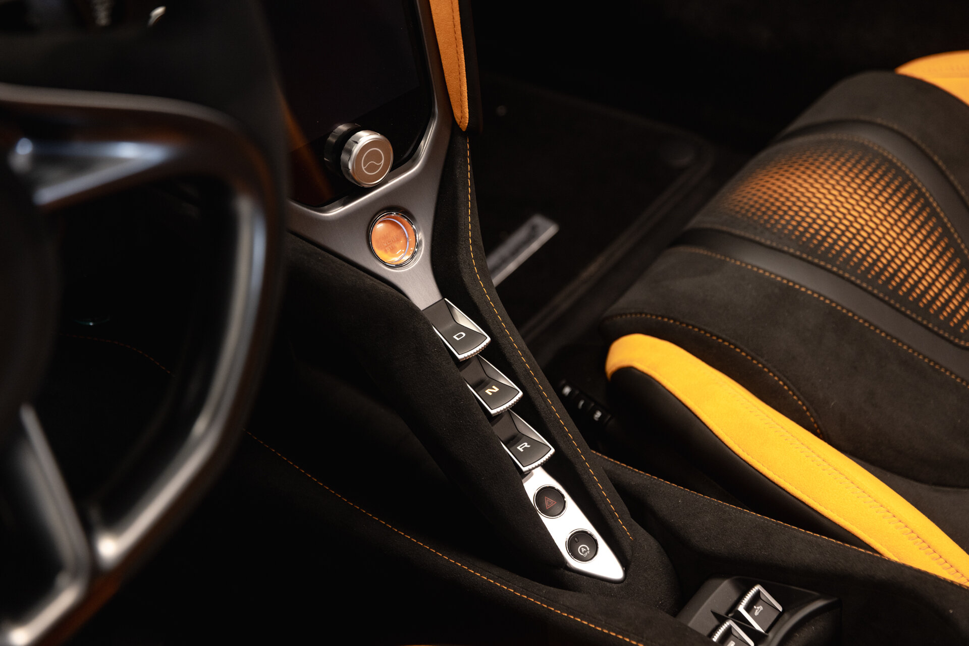 McLaren 750S - foto 11
