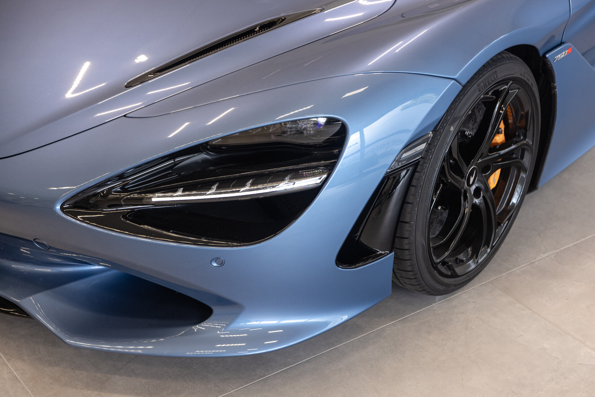 McLaren 750S - foto 13