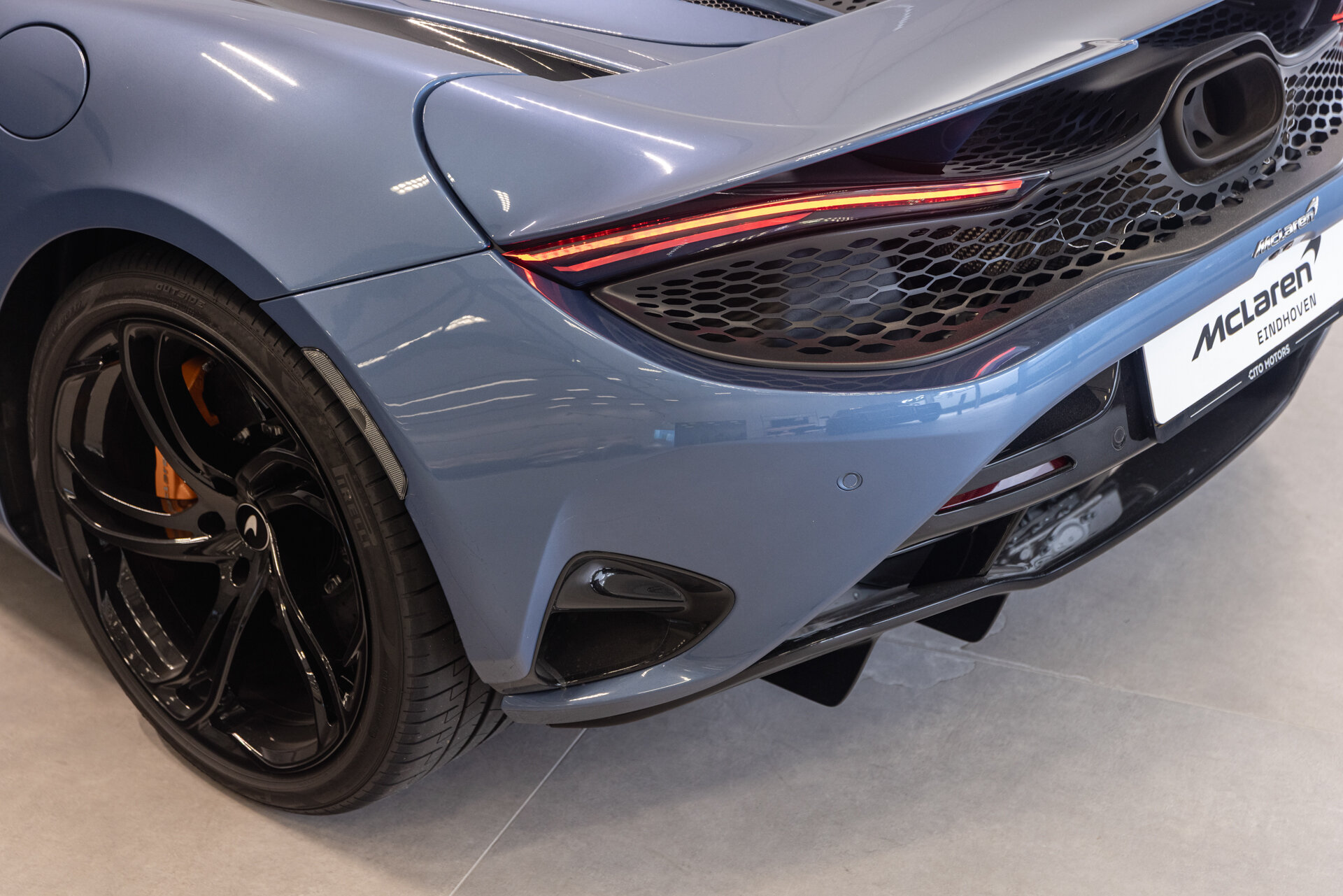 McLaren 750S - foto 23