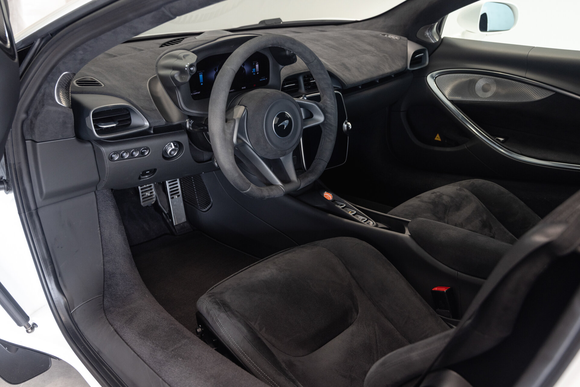 McLaren Artura - foto 5
